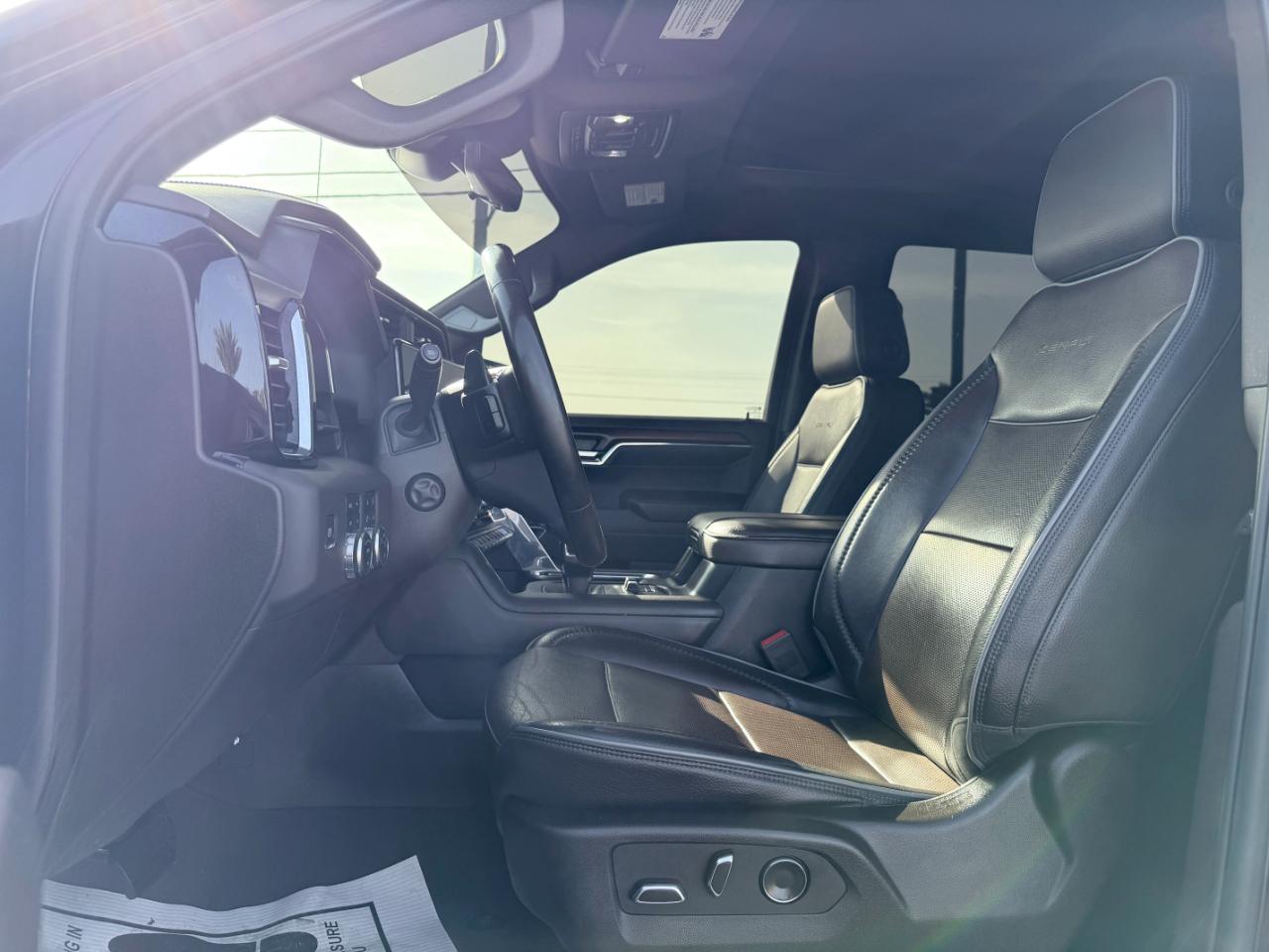 GMC Sierra 1500 4WD Crew Cab 147" Denali 2024