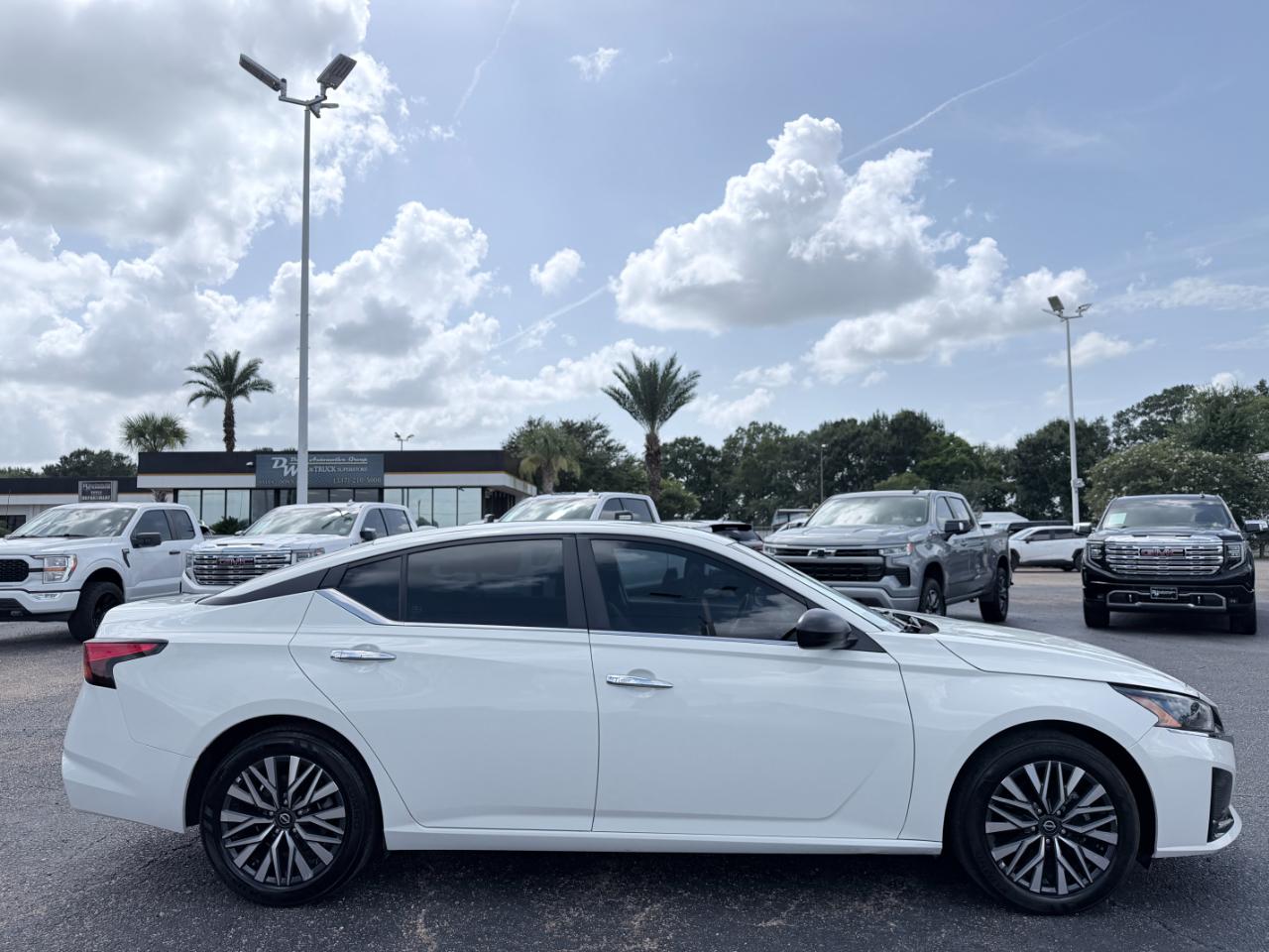 Nissan Altima SV FWD 2025