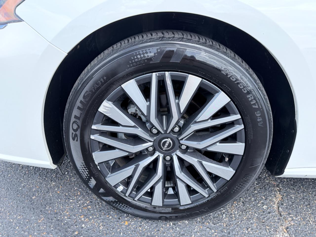 Nissan Altima SV FWD 2025