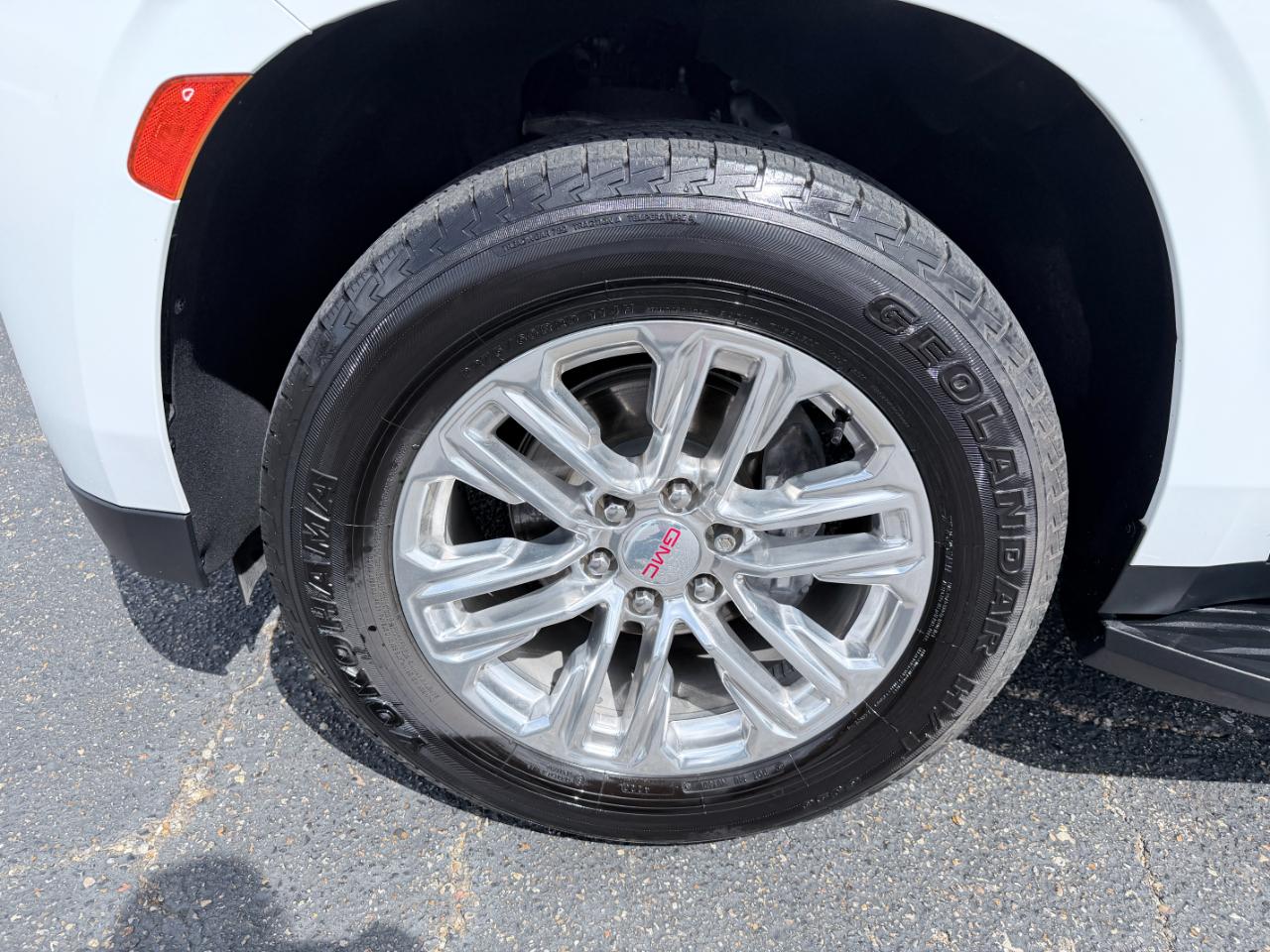 GMC Yukon 2WD 4dr SLT 2023