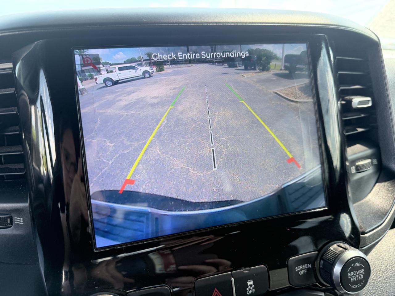 RAM 2500 Tradesman 4x4 Crew Cab 6'4" Box 2022