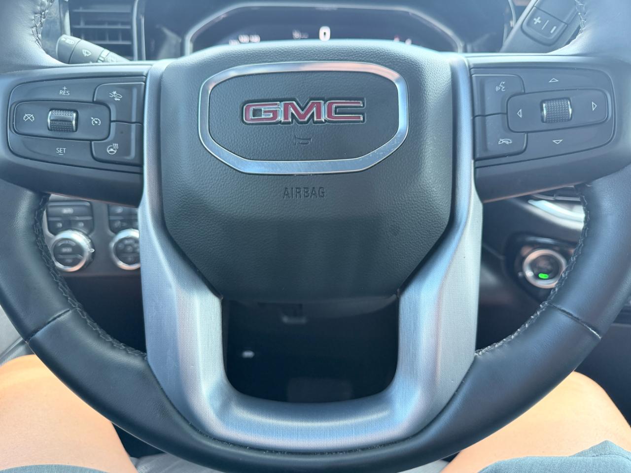 GMC Sierra 1500 4WD Crew Cab 147" SLT 2026