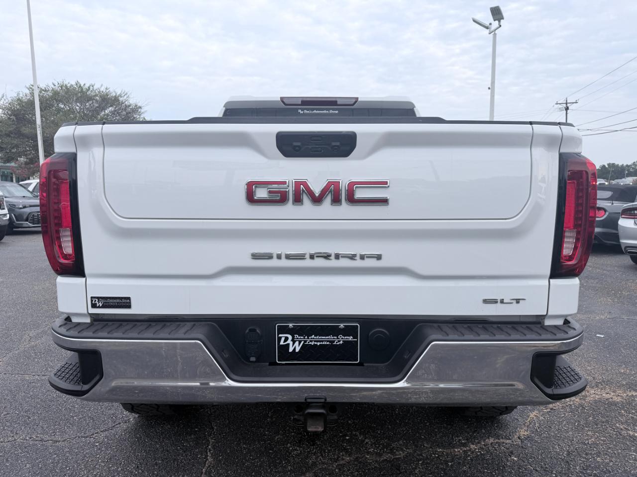 GMC Sierra 1500 4WD Crew Cab 147" SLT 2026