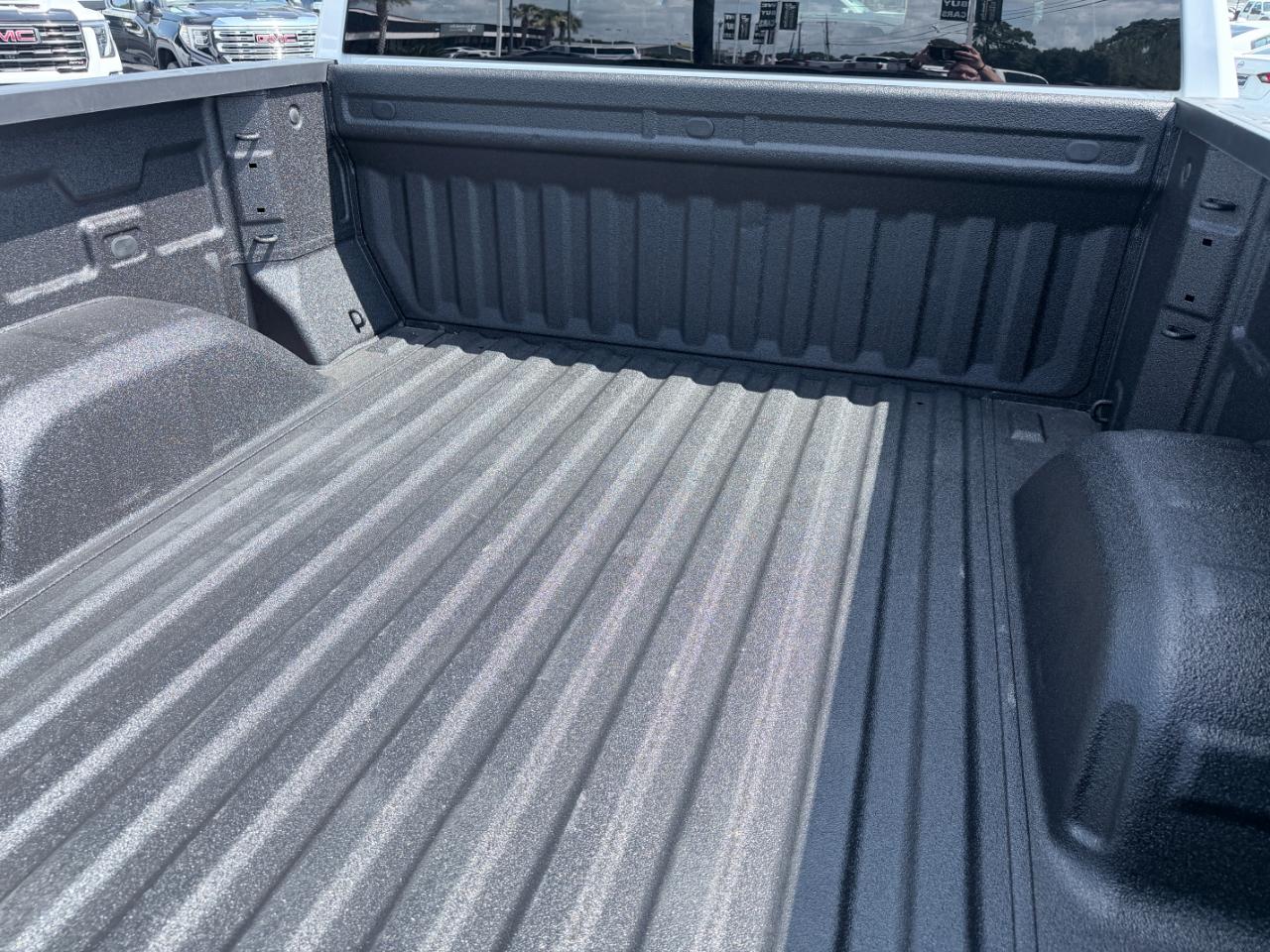 GMC Sierra 1500 4WD Crew Cab 147" SLT 2026