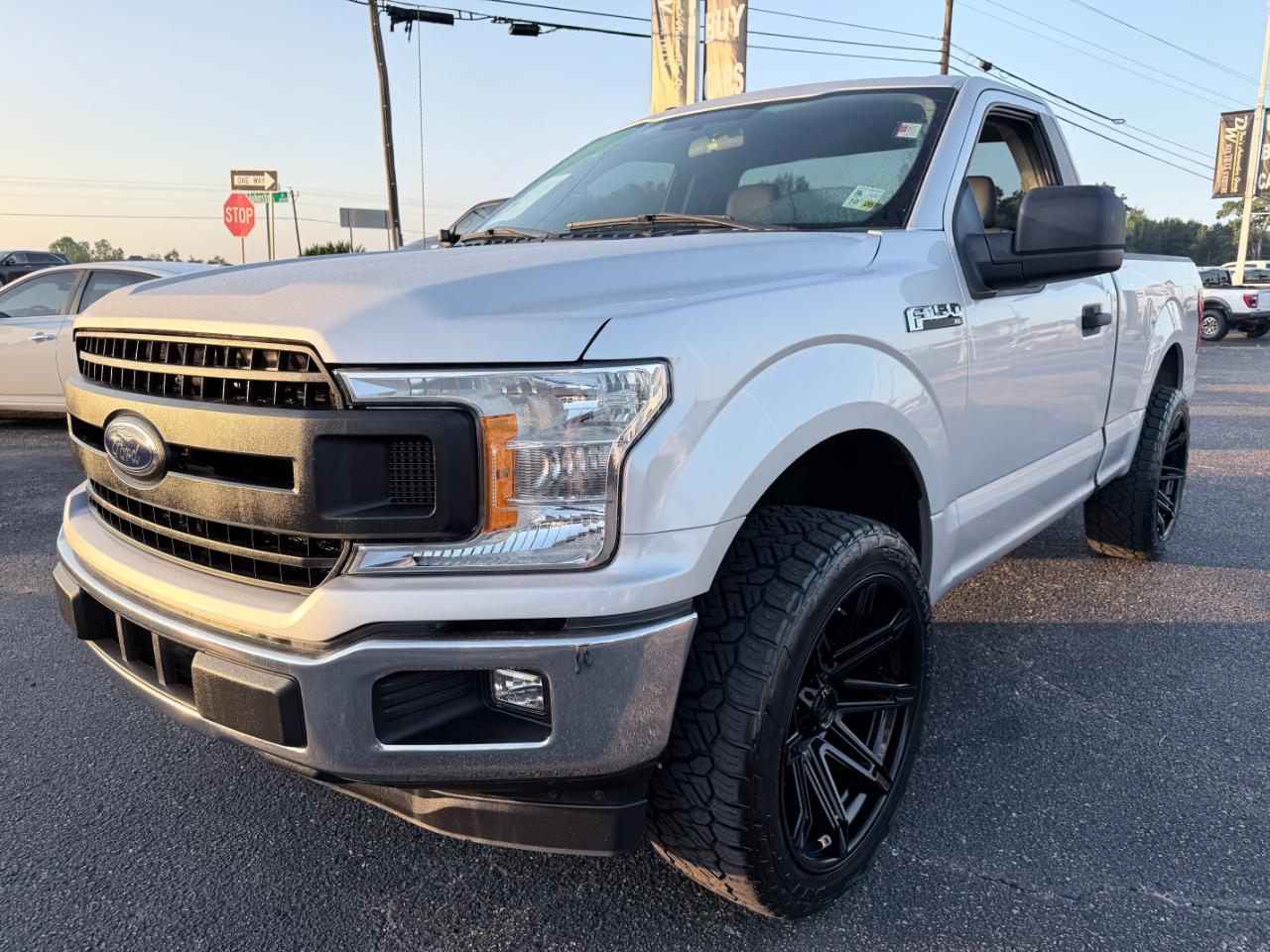 Ford F-150 XL 2WD Reg Cab 8' Box 2018