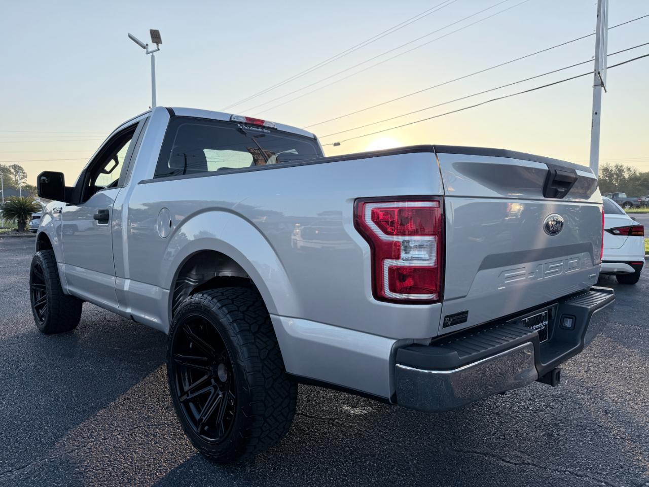 Ford F-150 XL 2WD Reg Cab 8' Box 2018