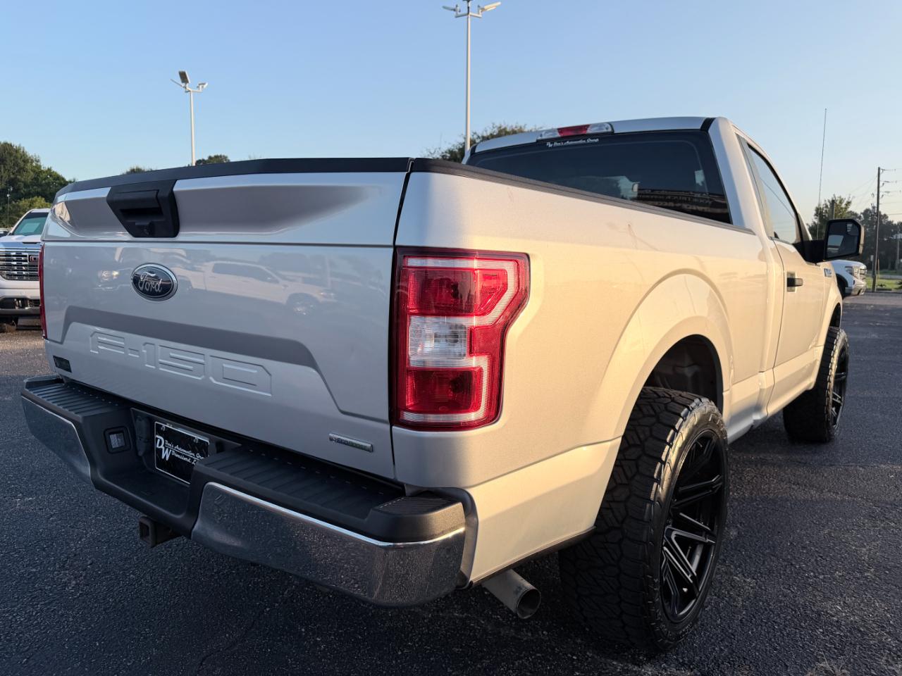 Ford F-150 XL 2WD Reg Cab 8' Box 2018