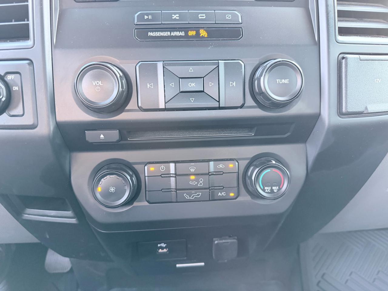 Ford F-150 XL 2WD Reg Cab 8' Box 2018