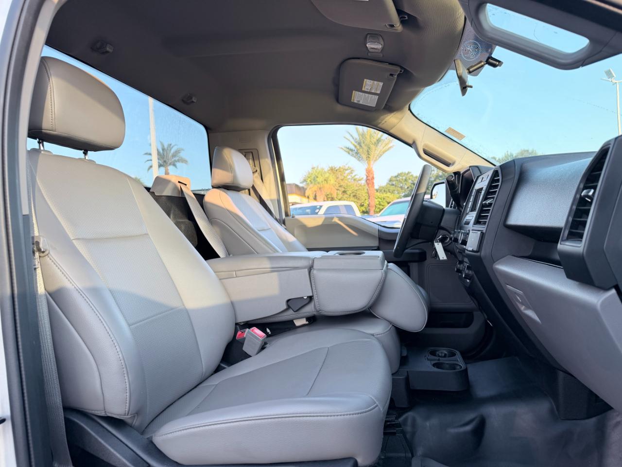 Ford F-150 XL 2WD Reg Cab 8' Box 2018
