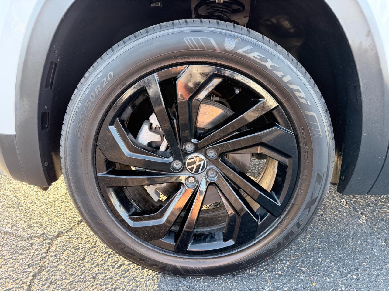 Volkswagen Atlas 3.6L V6 SE w/Technology 4MOTION 2022