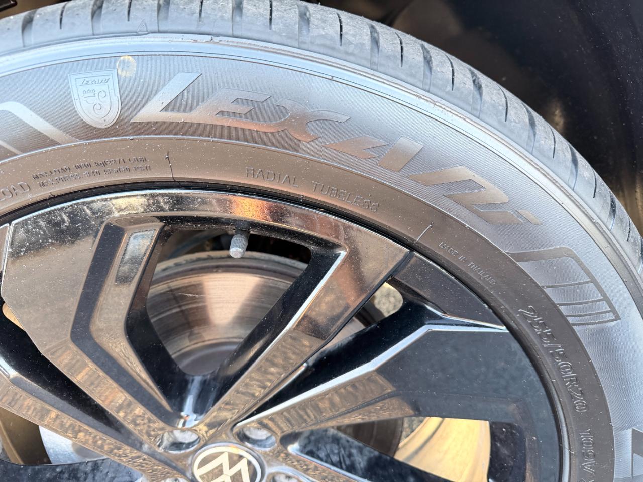 Volkswagen Atlas 3.6L V6 SE w/Technology 4MOTION 2022