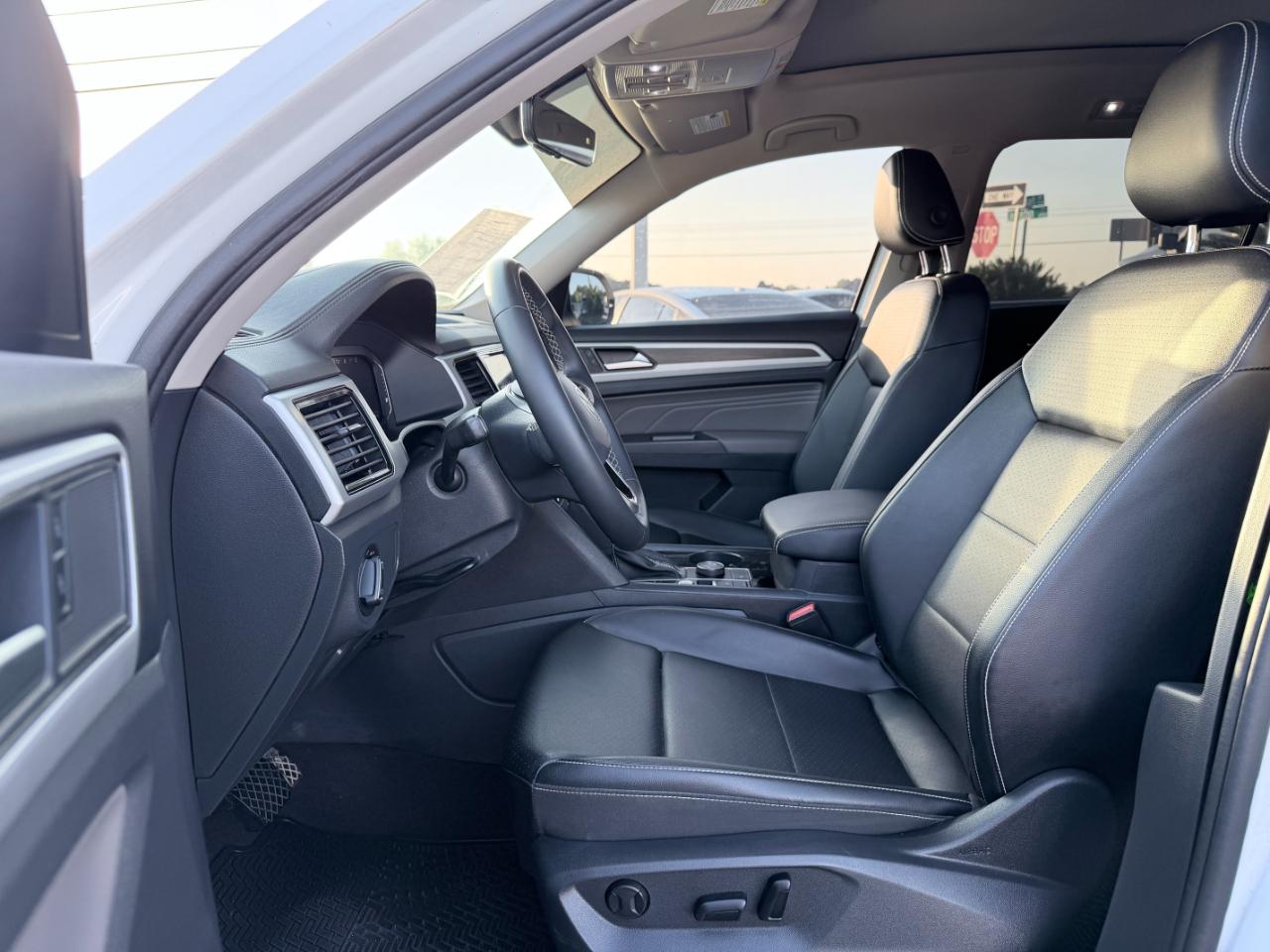 Volkswagen Atlas 3.6L V6 SE w/Technology 4MOTION 2022