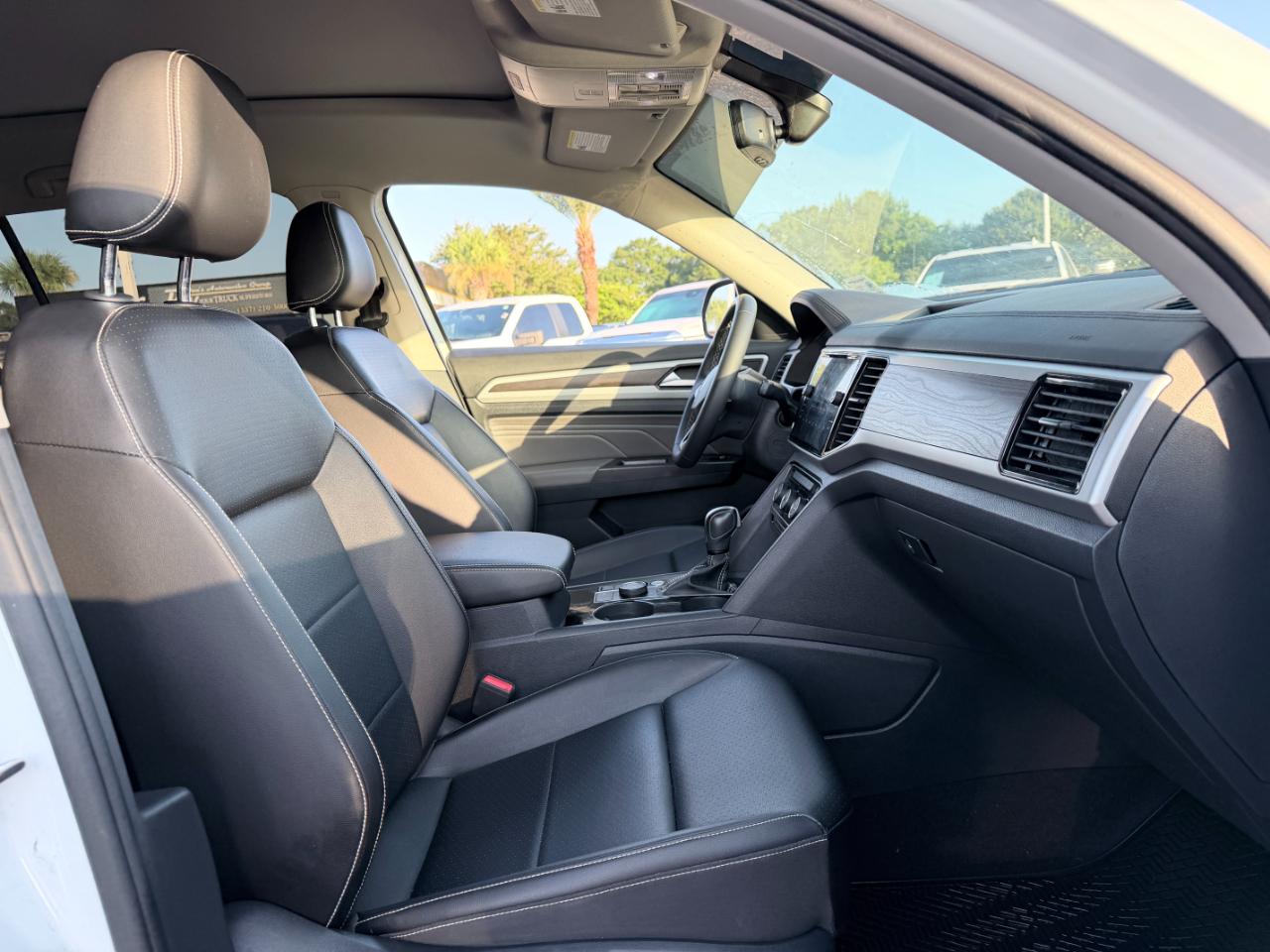 Volkswagen Atlas 3.6L V6 SE w/Technology 4MOTION 2022