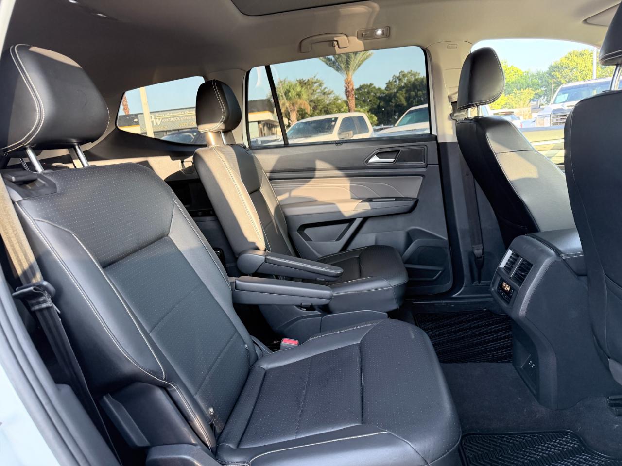 Volkswagen Atlas 3.6L V6 SE w/Technology 4MOTION 2022