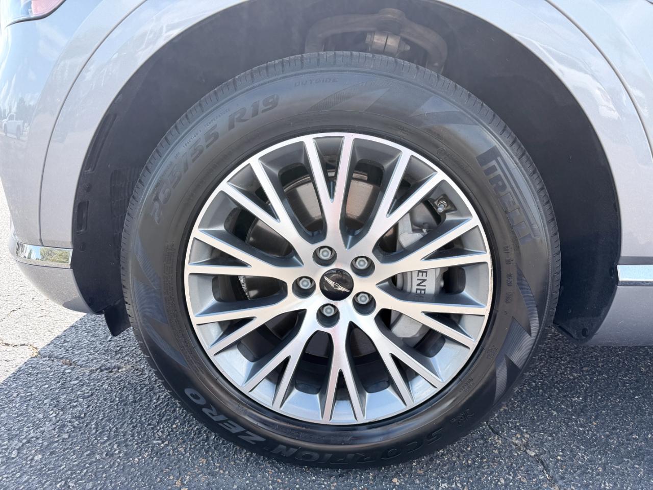 Genesis GV80 2.5T Standard AWD 2025
