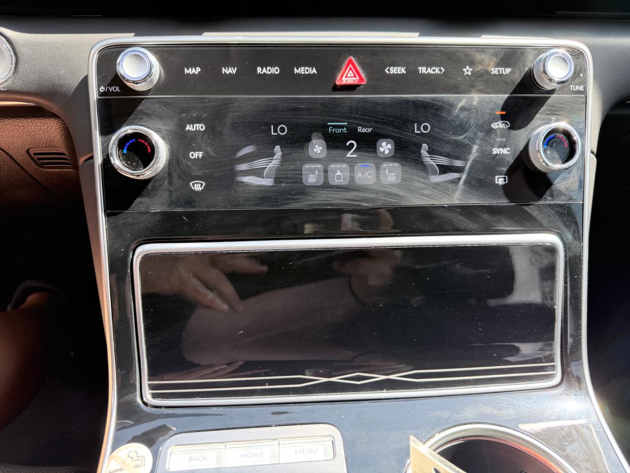 Genesis GV80 2.5T Standard AWD 2025
