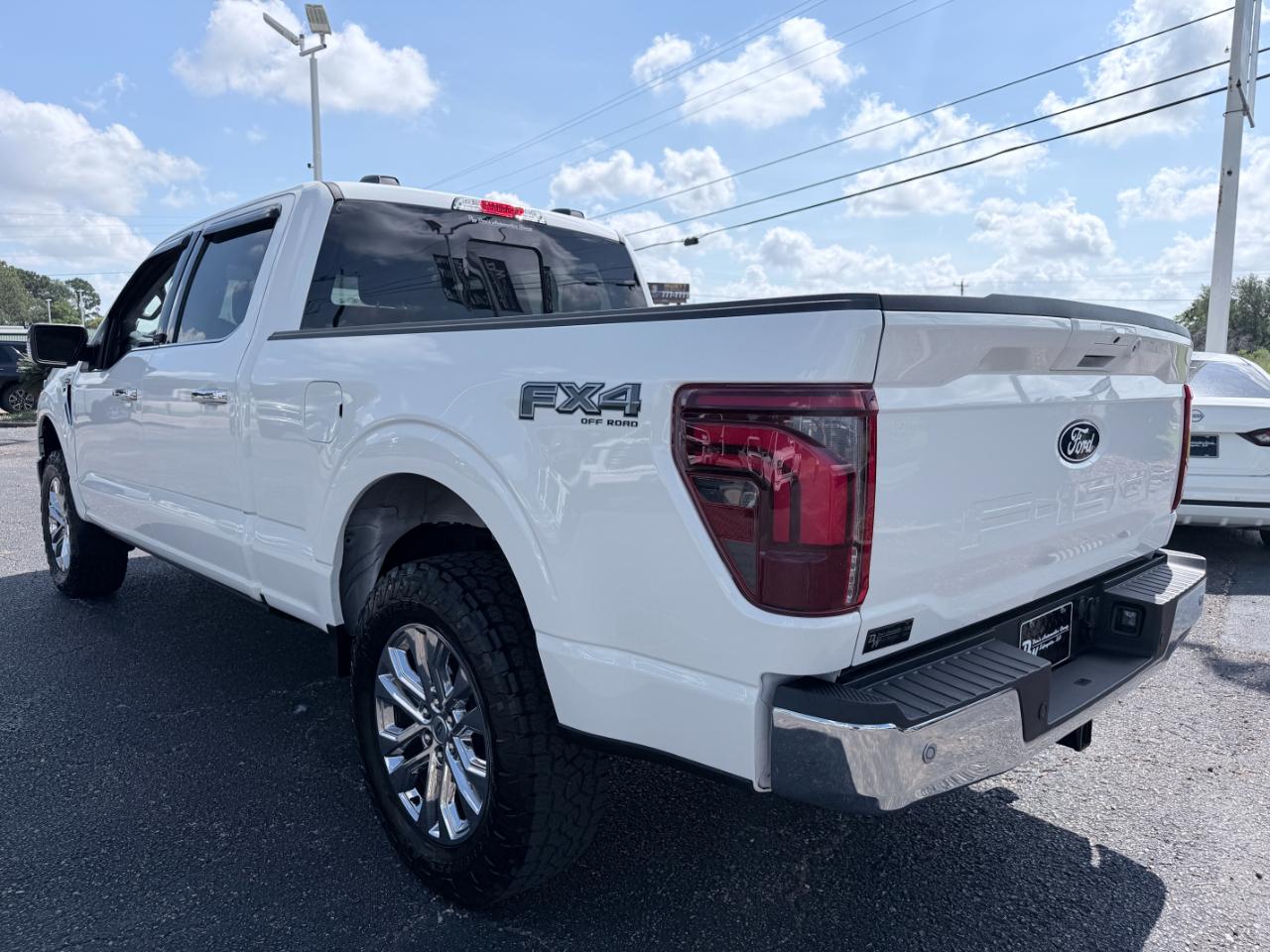 Ford F-150 Lariat 4WD SuperCrew 5.5' Box 2025