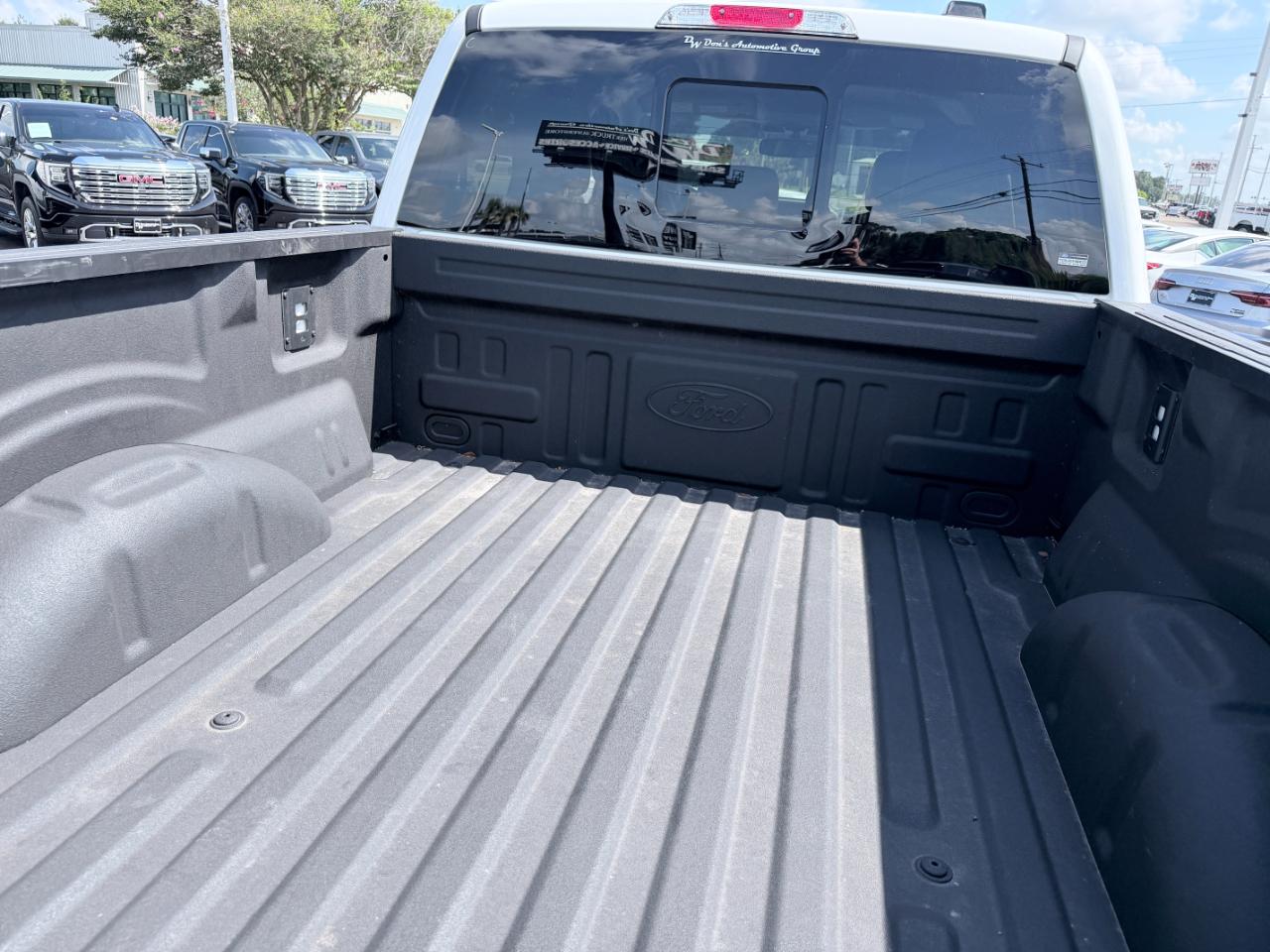 Ford F-150 Lariat 4WD SuperCrew 5.5' Box 2025