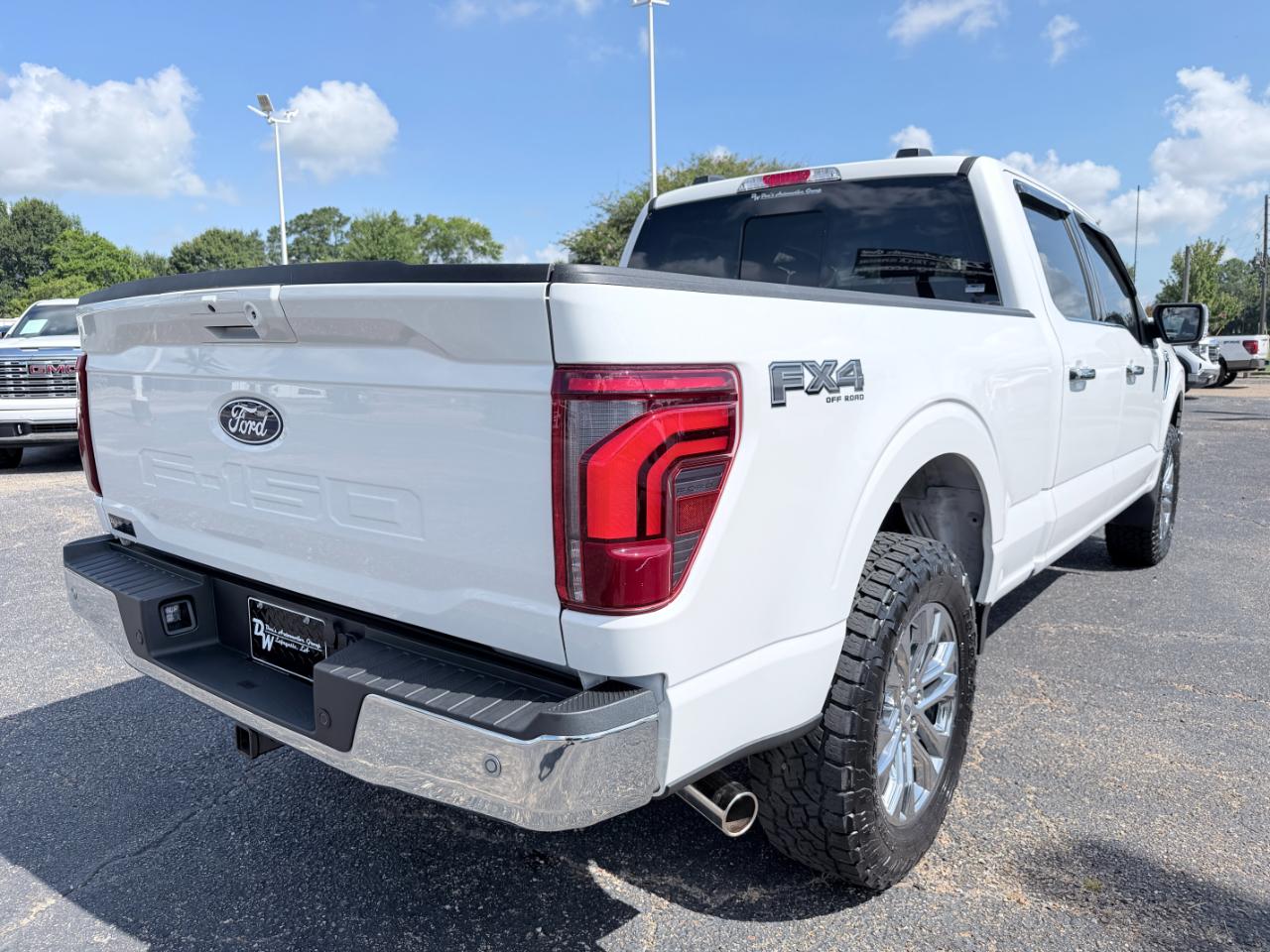 Ford F-150 Lariat 4WD SuperCrew 5.5' Box 2025