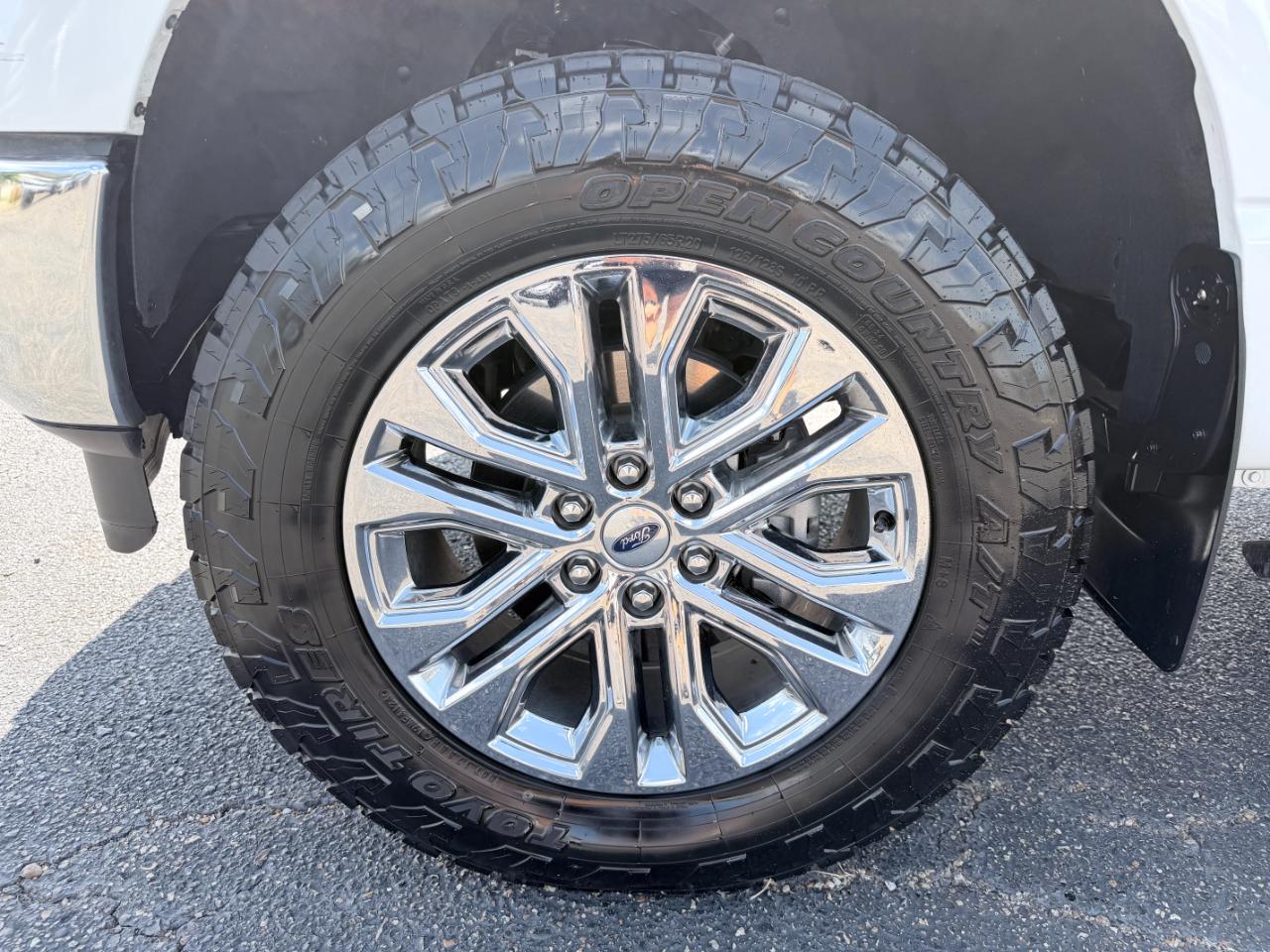 Ford F-150 Lariat 4WD SuperCrew 5.5' Box 2025