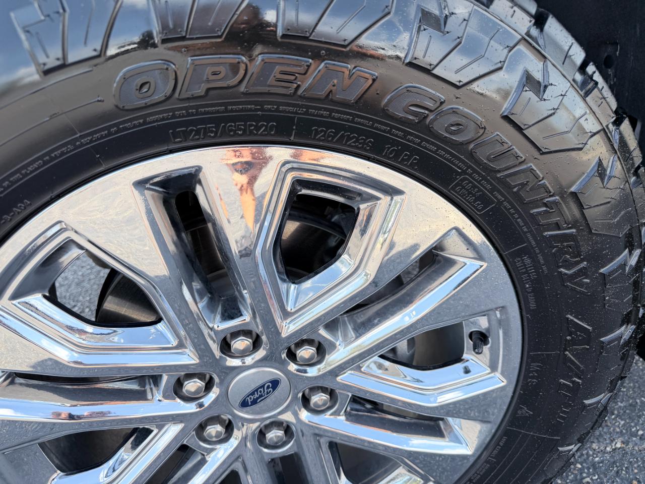 Ford F-150 Lariat 4WD SuperCrew 5.5' Box 2025