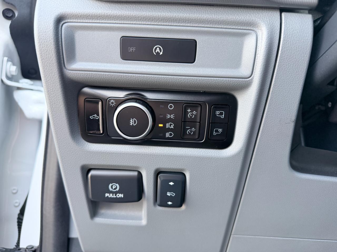 Ford F-150 Lariat 4WD SuperCrew 5.5' Box 2025