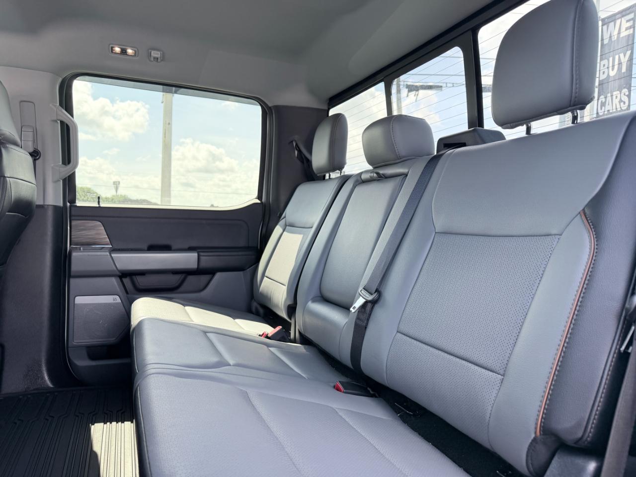 Ford F-150 Lariat 4WD SuperCrew 5.5' Box 2025