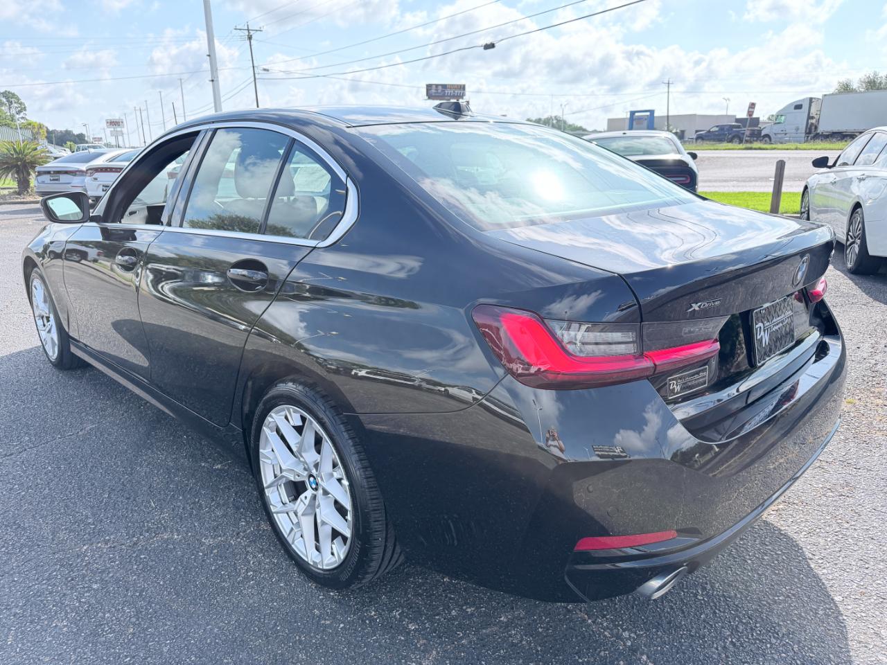 BMW 3 Series 330i xDrive Sedan 2025