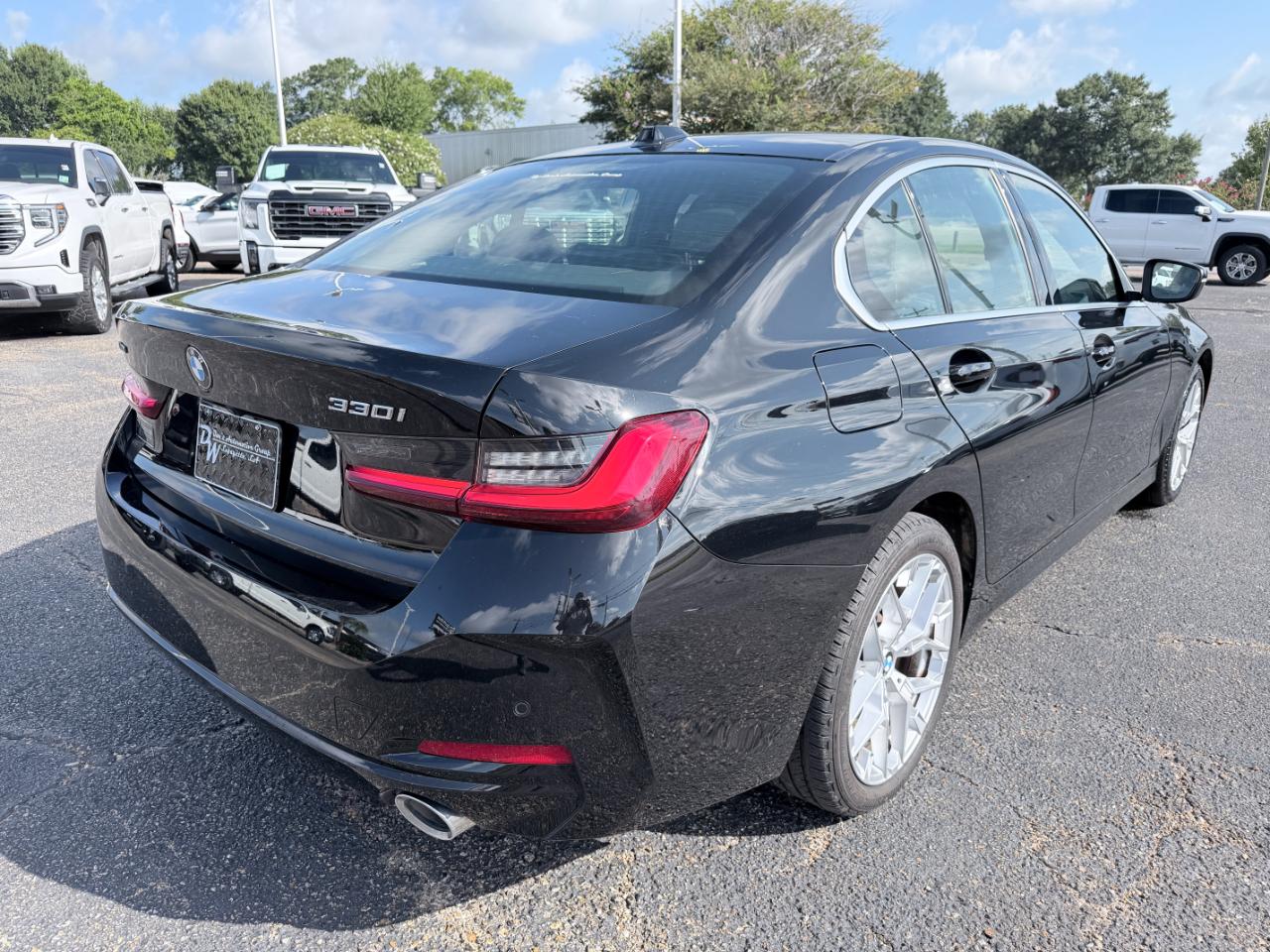 BMW 3 Series 330i xDrive Sedan 2025