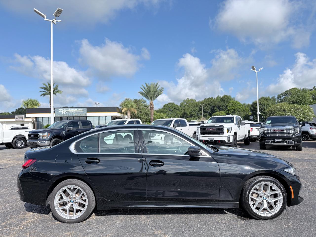 BMW 3 Series 330i xDrive Sedan 2025