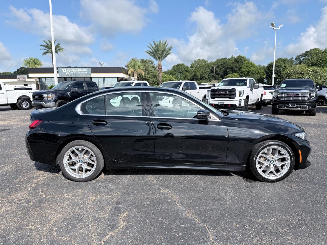 BMW 3 Series 330i xDrive Sedan 2025