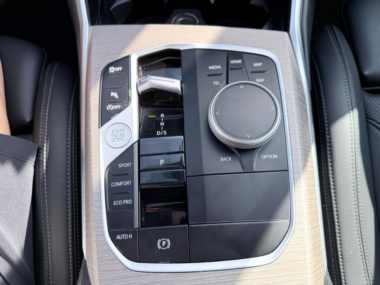 BMW 3 Series 330i xDrive Sedan 2025