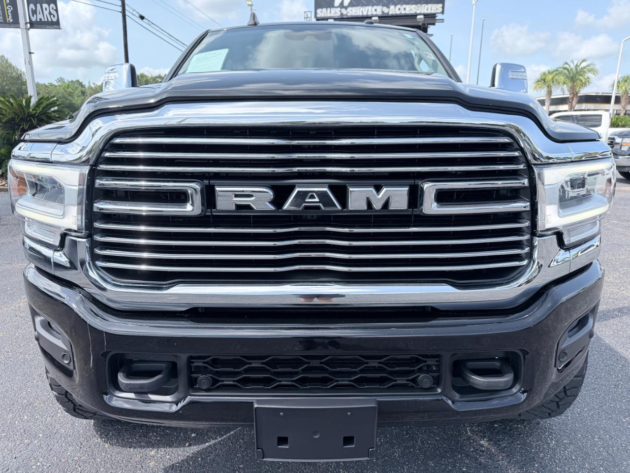 RAM 2500 Laramie 4x4 Crew Cab 6'4" Box 2024