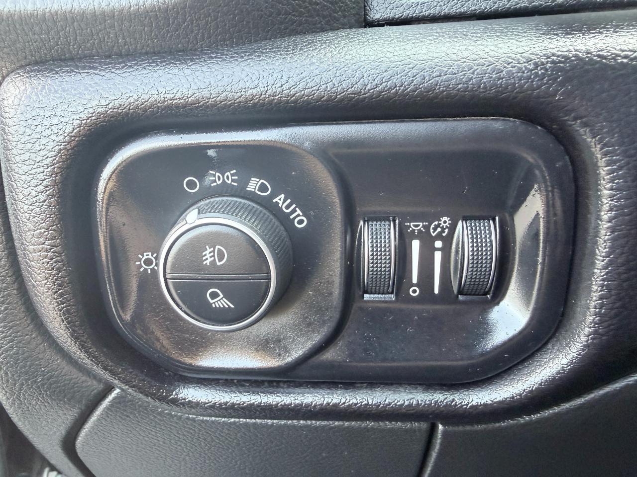 RAM 2500 Laramie 4x4 Crew Cab 6'4" Box 2024