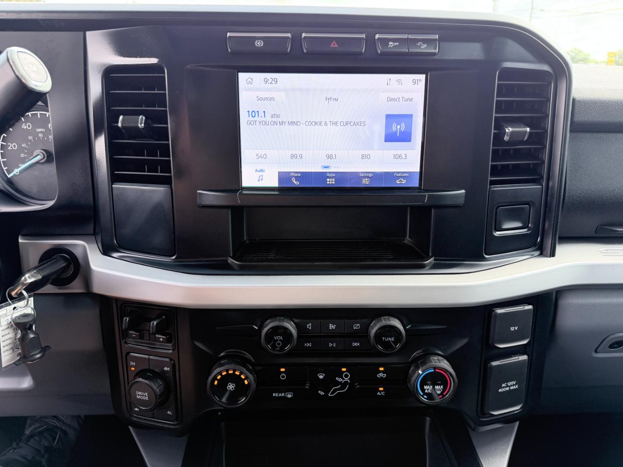 Ford Super Duty F-250 SRW XLT 4WD Crew Cab 8' Box 2024