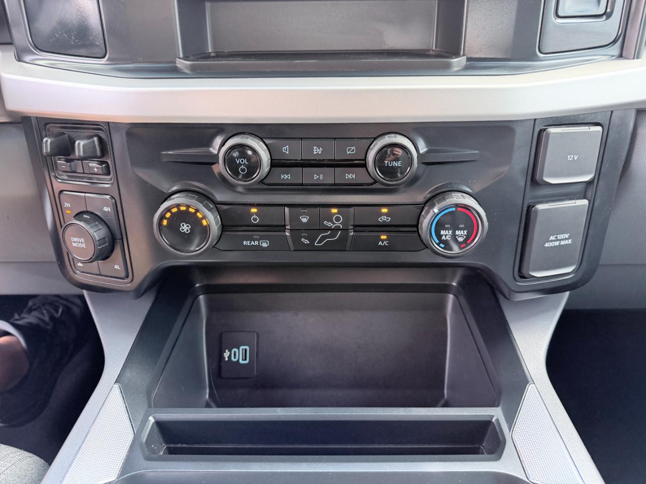 Ford Super Duty F-250 SRW XLT 4WD Crew Cab 8' Box 2024