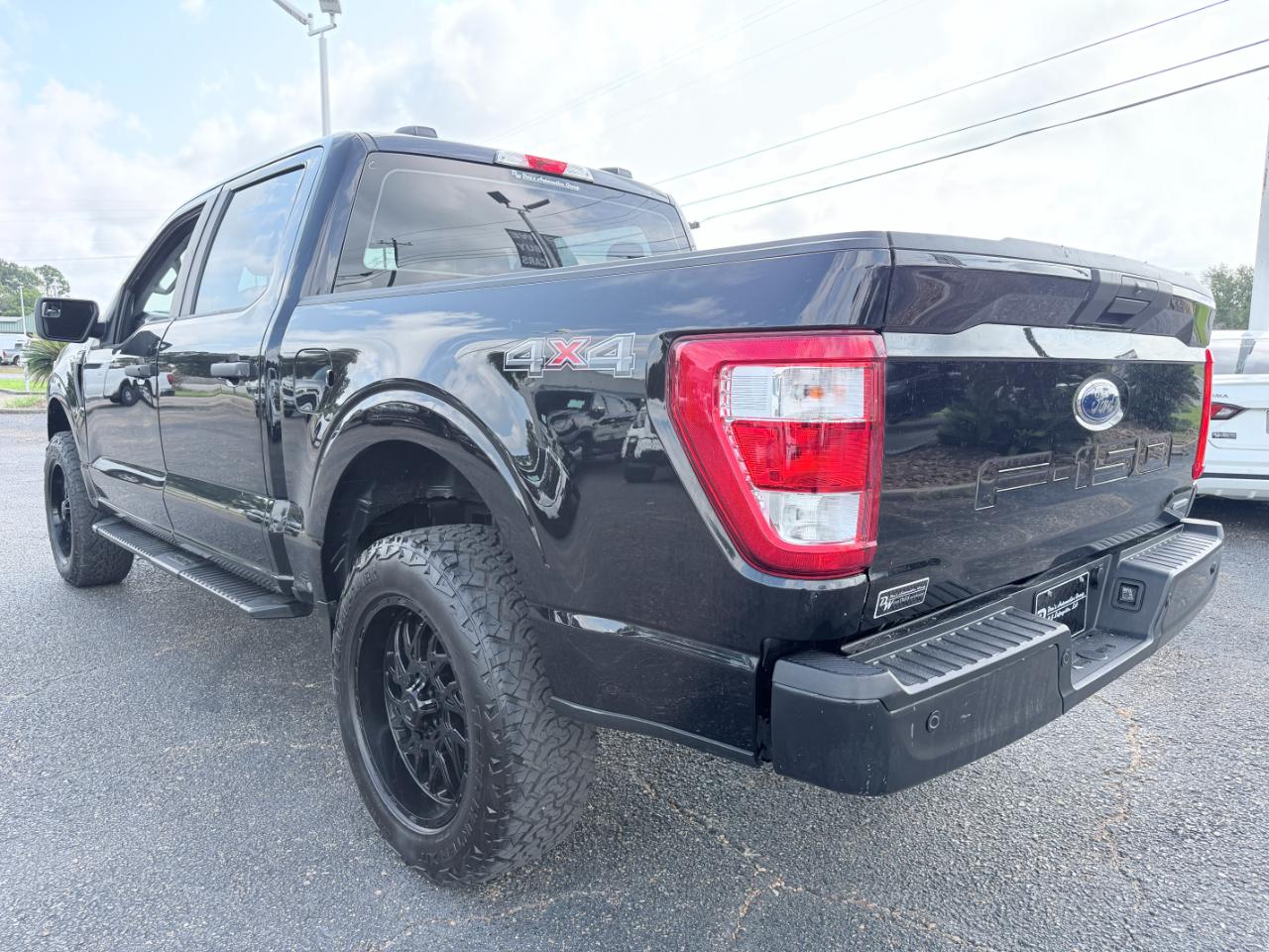 Ford F-150 XL 4WD SuperCrew 5.5' Box 2022