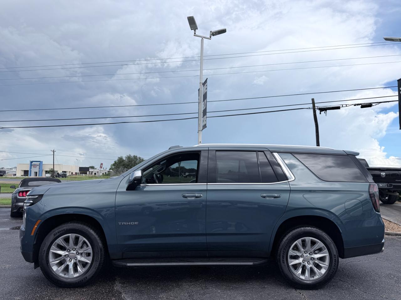 Chevrolet Tahoe 2WD 4dr Premier 2025