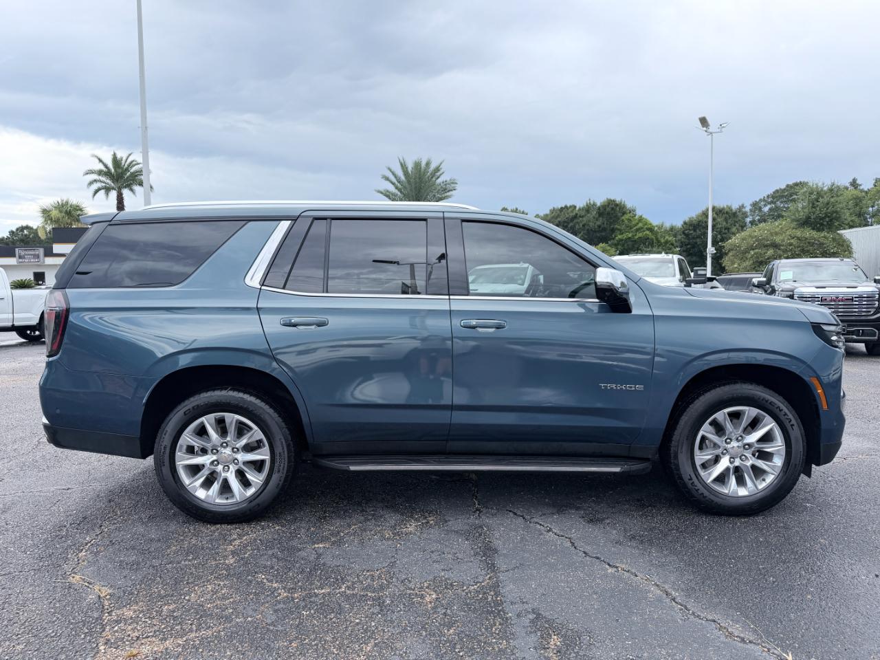 Chevrolet Tahoe 2WD 4dr Premier 2025