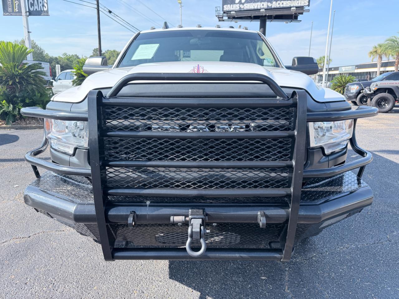 RAM 2500 Tradesman 4x4 Crew Cab 8' Box 2020