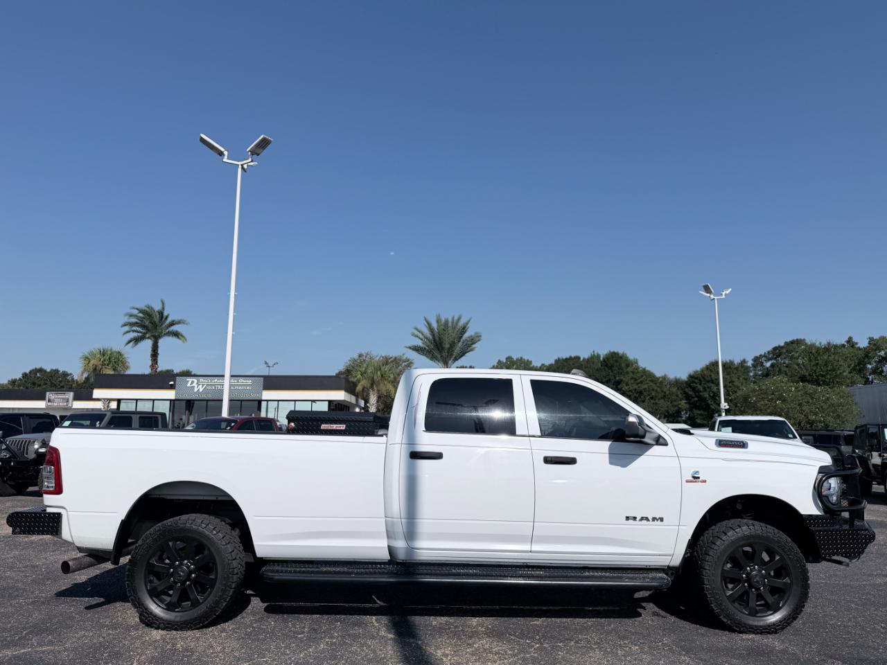 RAM 2500 Tradesman 4x4 Crew Cab 8' Box 2020