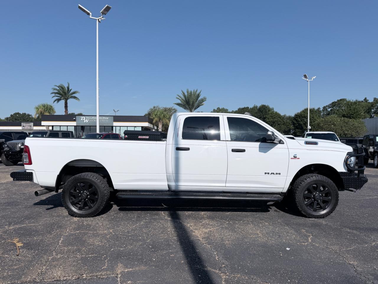 RAM 2500 Tradesman 4x4 Crew Cab 8' Box 2020