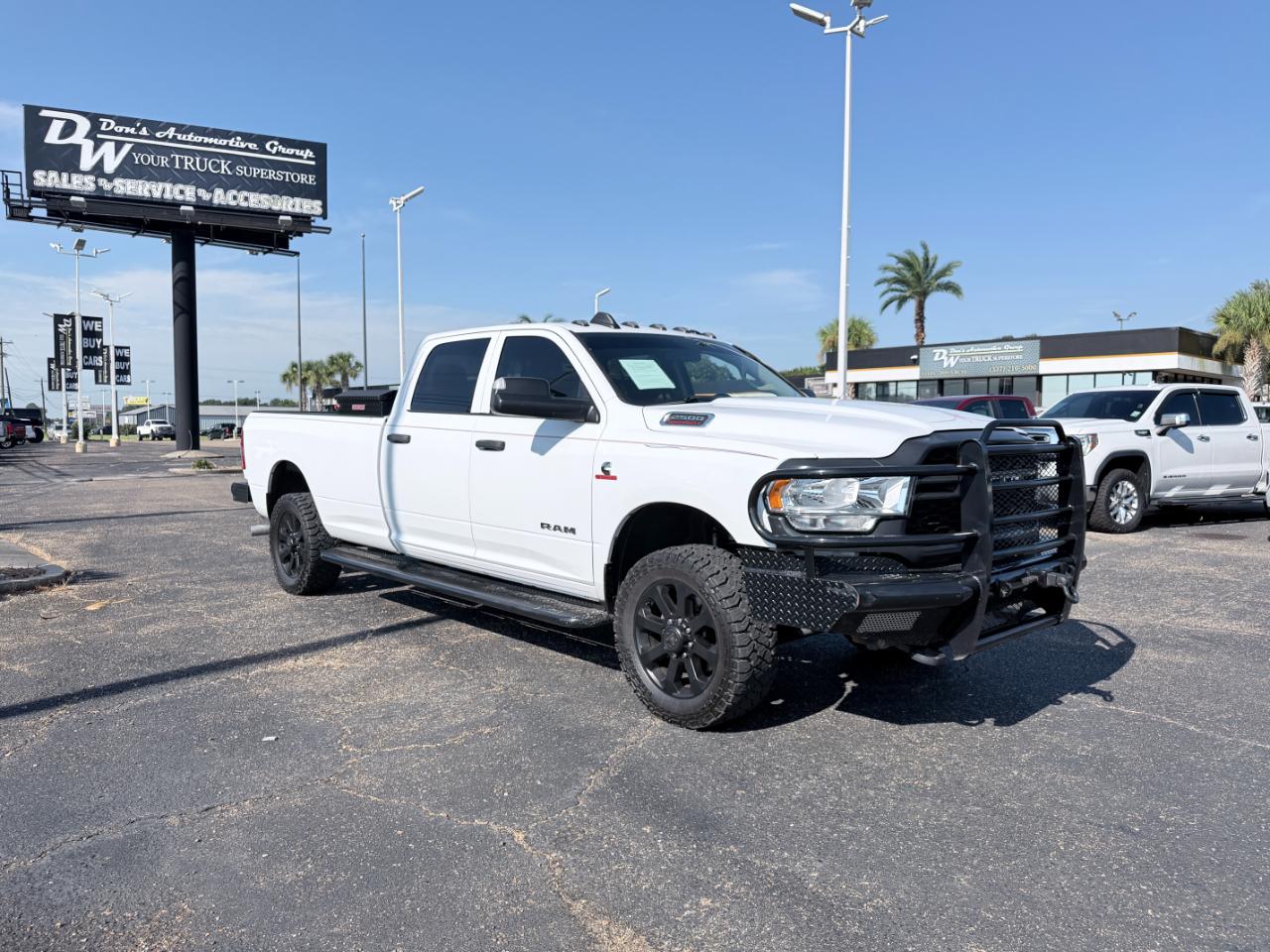 RAM 2500 Tradesman 4x4 Crew Cab 8' Box 2020