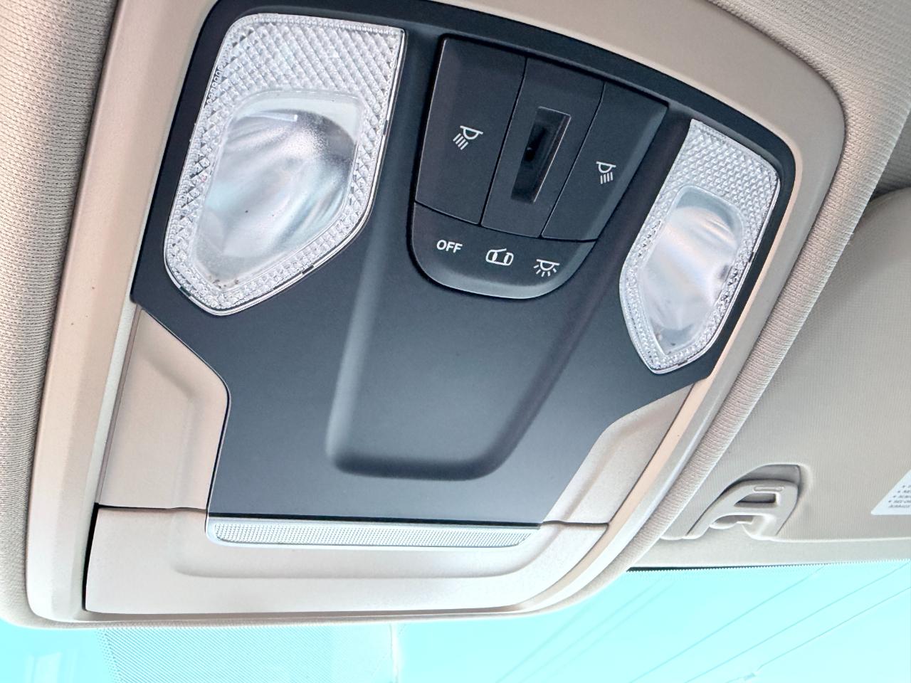 RAM 2500 Tradesman 4x4 Crew Cab 8' Box 2020