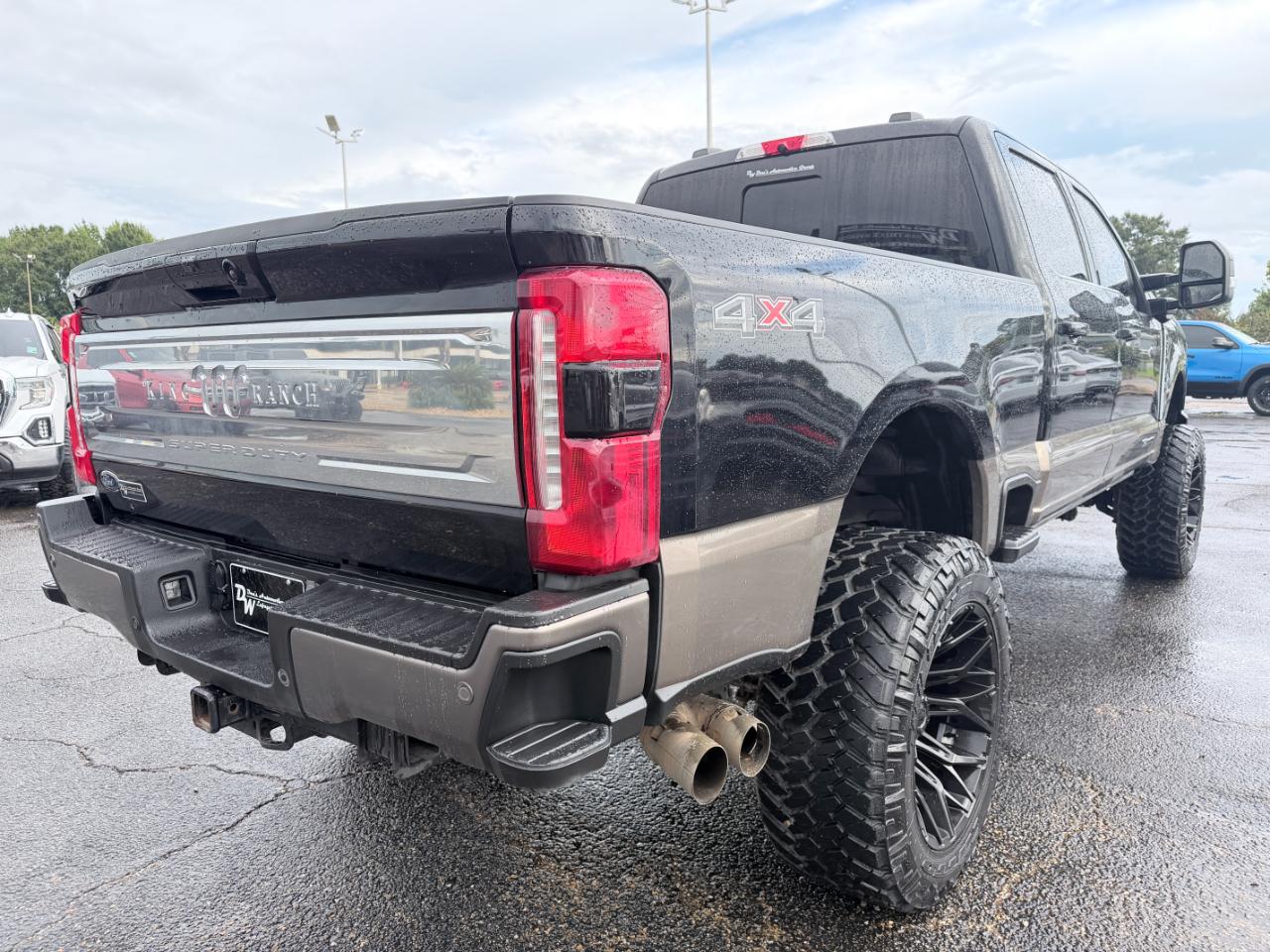 Ford Super Duty F-250 SRW King Ranch 4WD Crew Cab 8' Box 2023