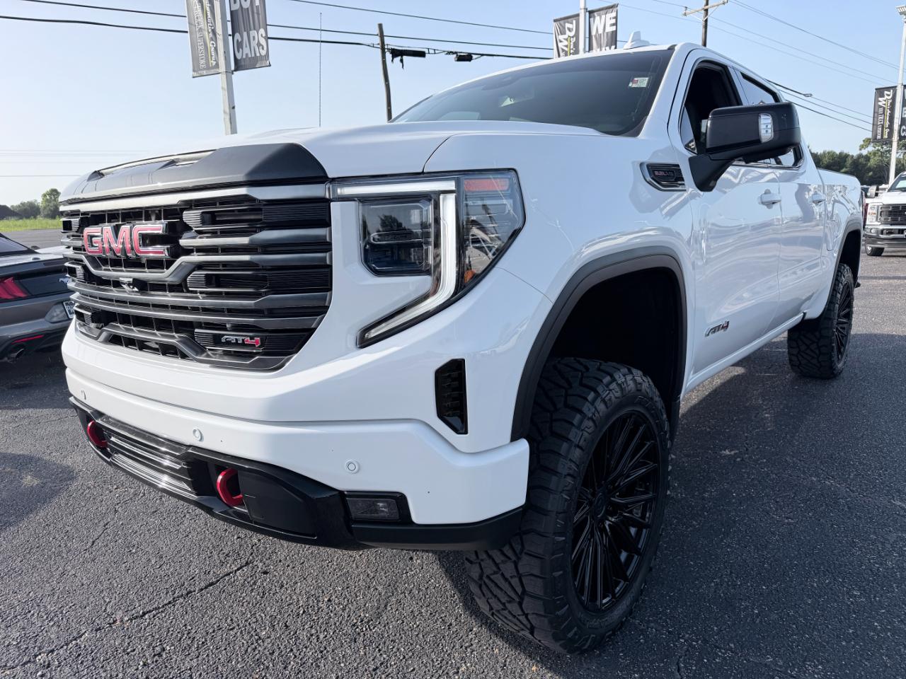 GMC Sierra 1500 4WD Crew Cab 147" AT4 2025