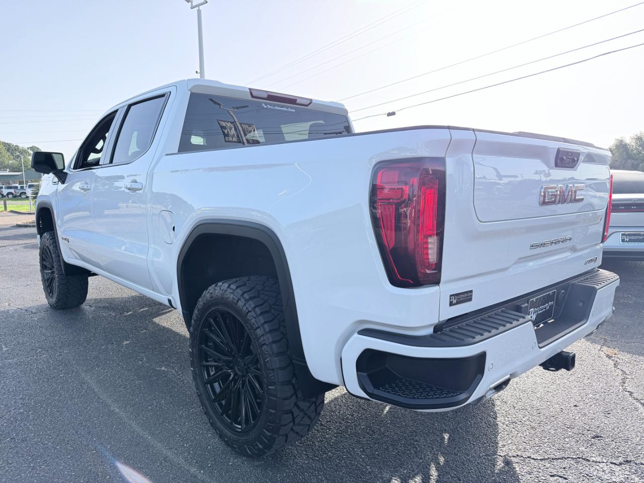 GMC Sierra 1500 4WD Crew Cab 147" AT4 2025