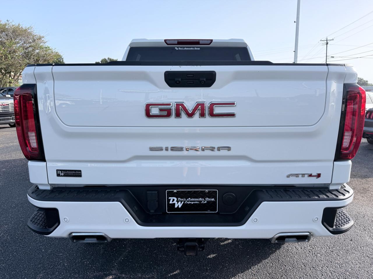 GMC Sierra 1500 4WD Crew Cab 147" AT4 2025