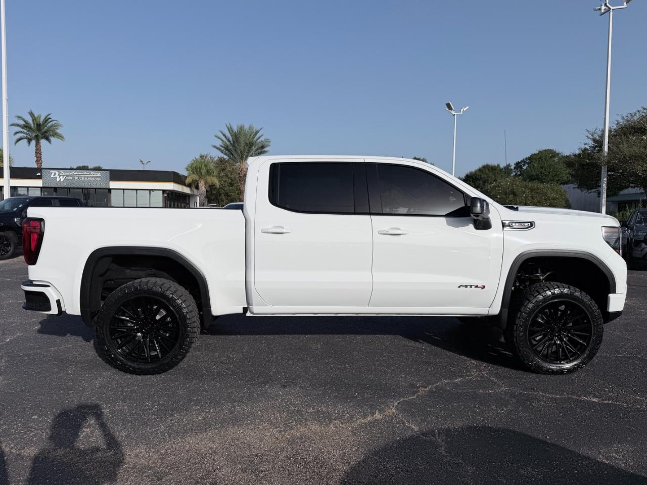 GMC Sierra 1500 4WD Crew Cab 147" AT4 2025