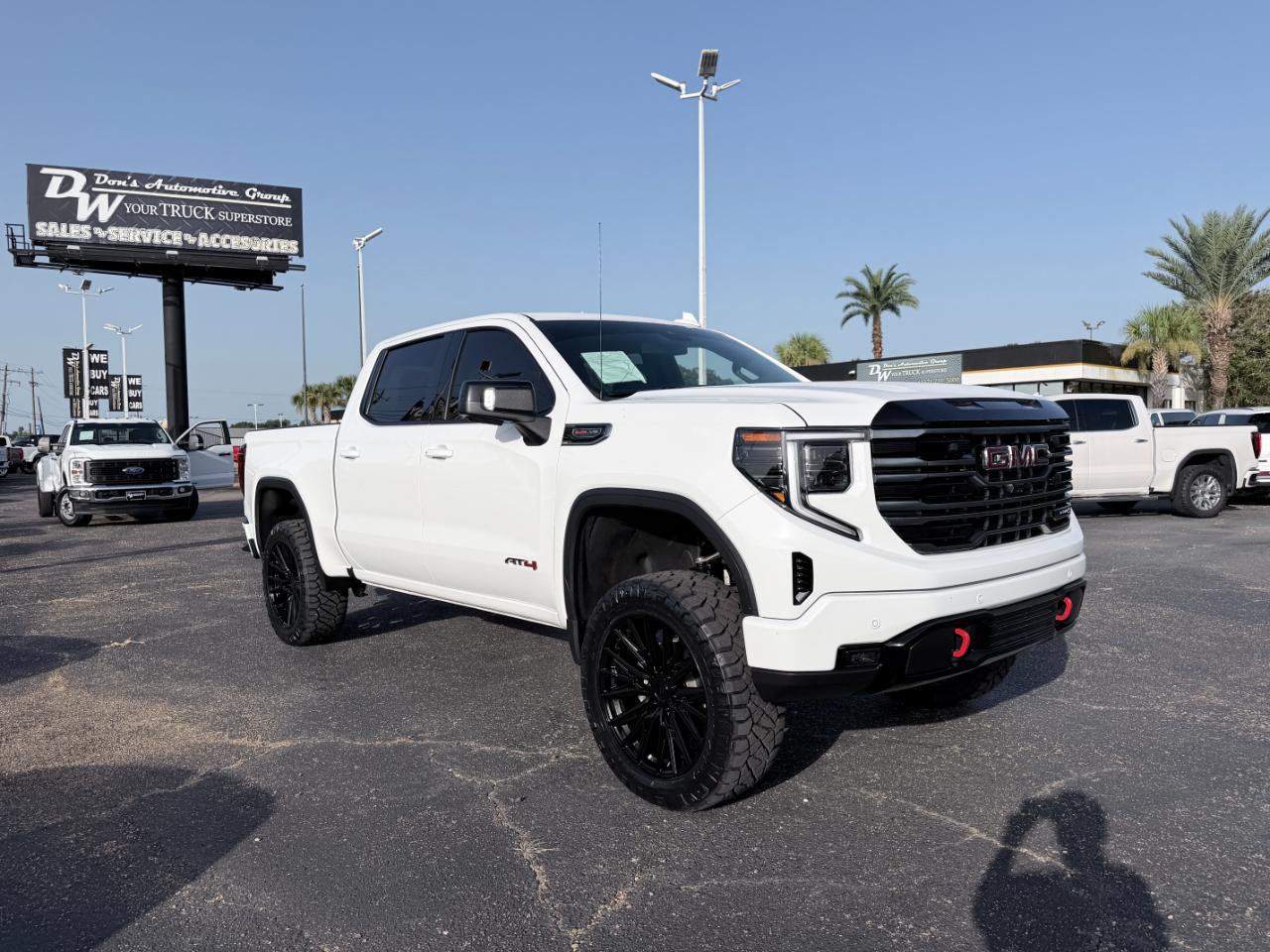 GMC Sierra 1500 4WD Crew Cab 147" AT4 2025